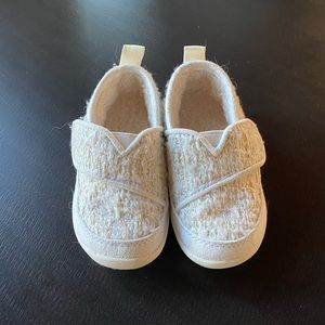 Toms toddler girl slippers